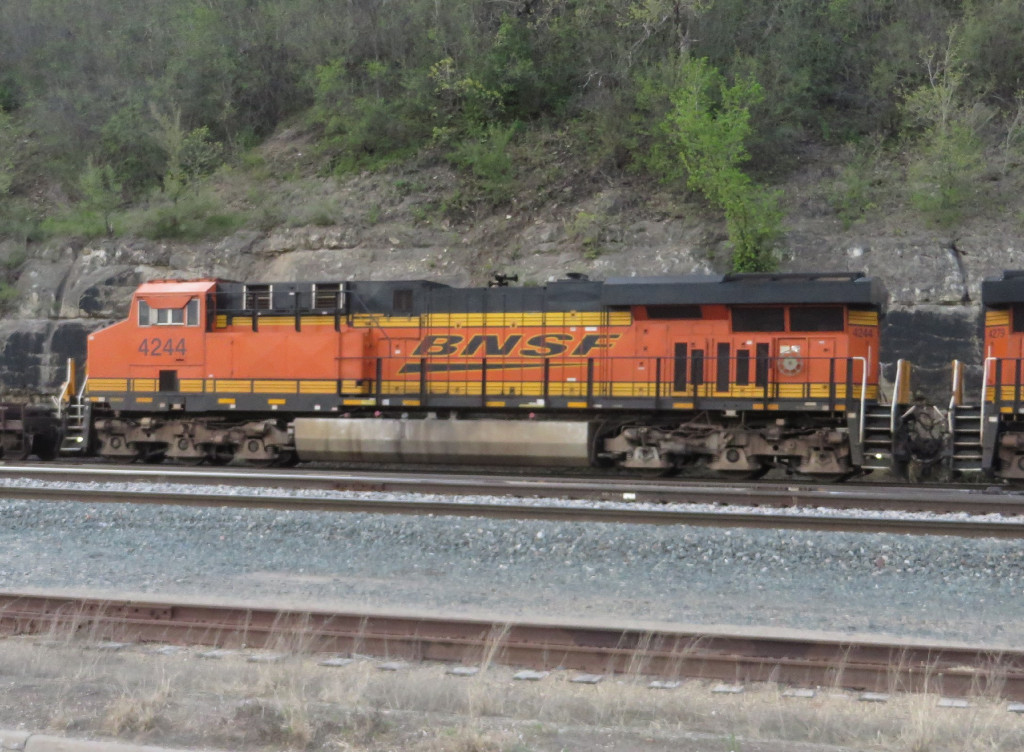 BNSF 4244